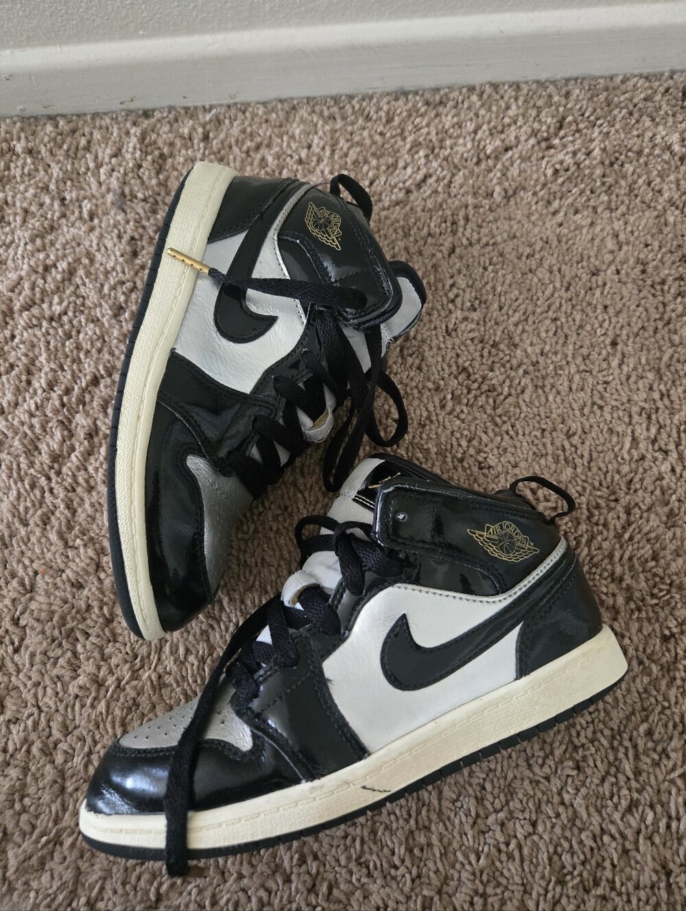 Nike Black and White Shoe Interior Label